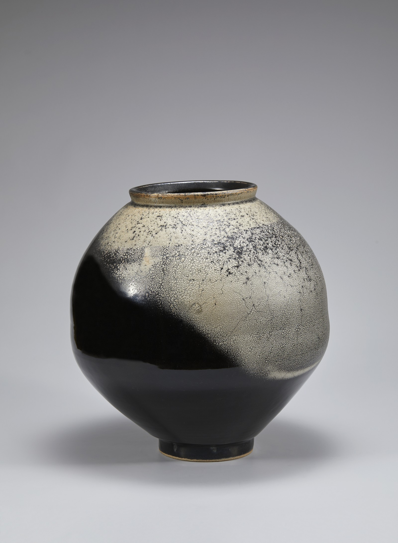 Moon jar